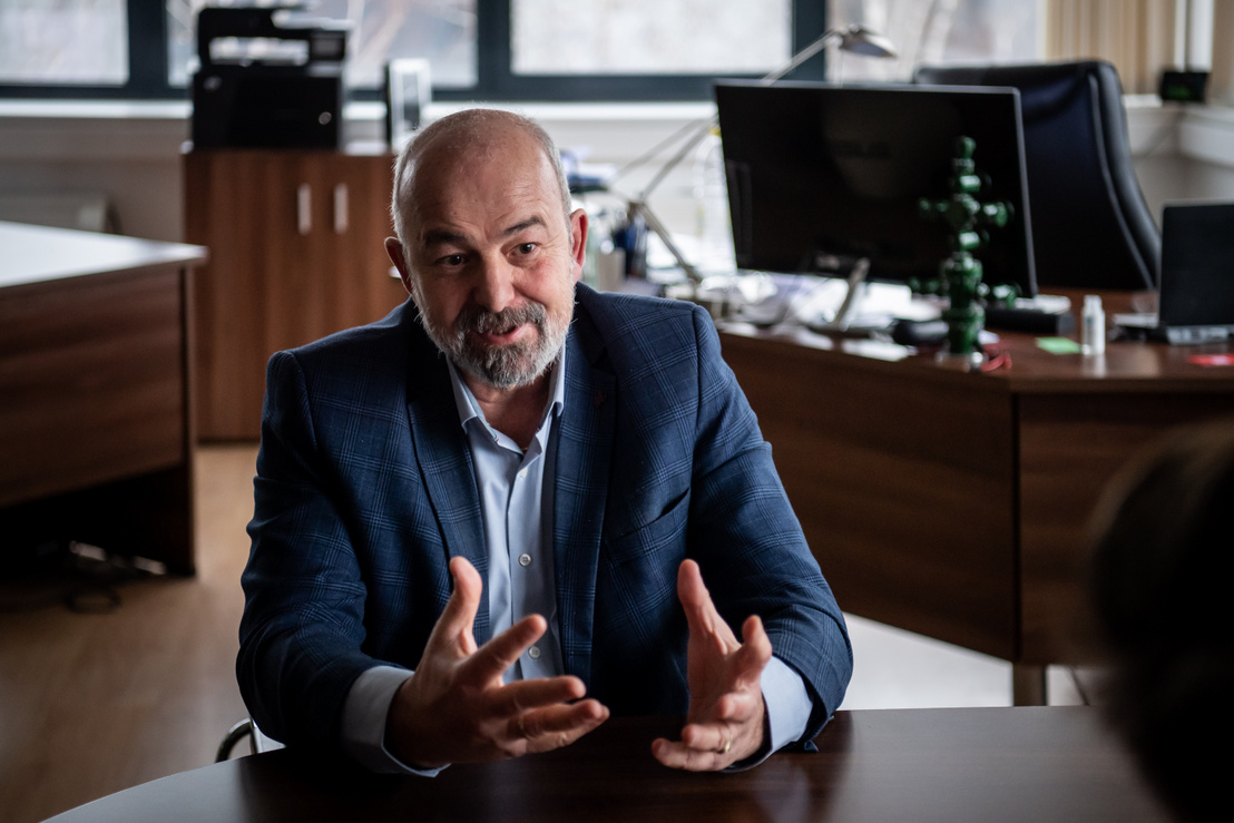 Holoda Attila szerint veszélyes játék az üzemanyag árának lenyomása